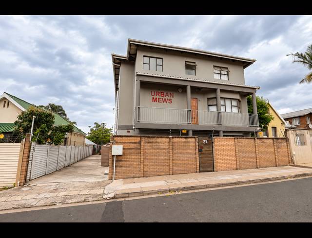1,800M² APARTMENT BLOCK FOR SALE IN BULWER